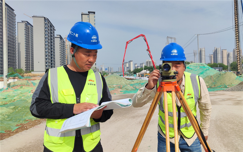 中鐵二十局市政公司 五一不打烊，市政工程項(xiàng)目建設(shè)忙